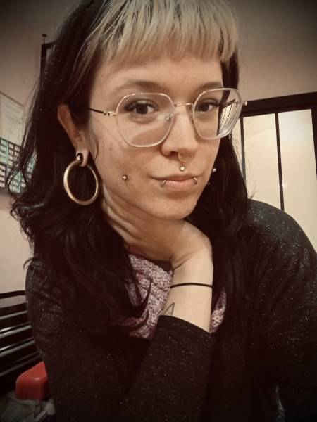 SAPPHO PIERCING - Pierceuse professionnelle